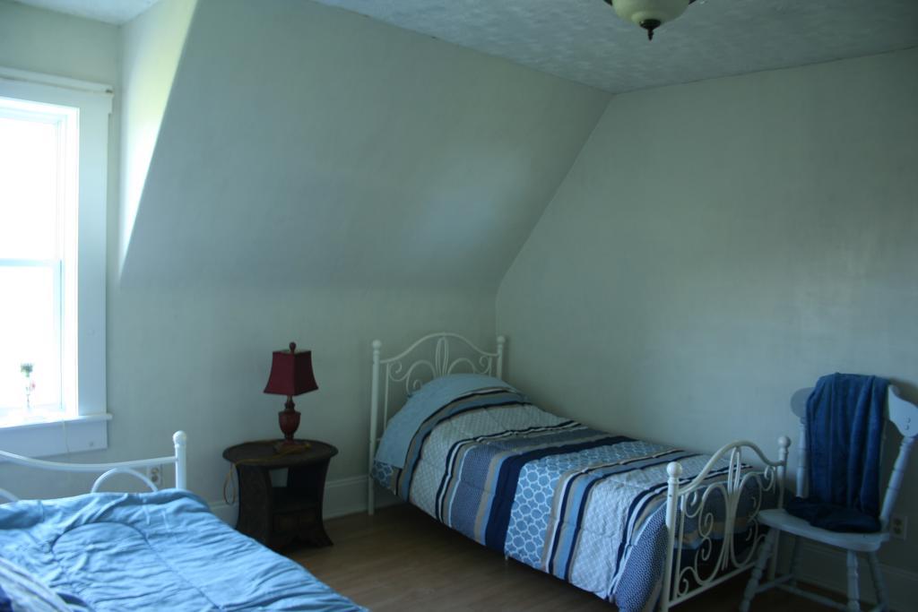 Lovely Green Gable Home Miscouche 外观 照片